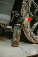 Tire & Rubber Cleaner 500ml – En utilisation | Entretien Auto – Pneus | miio Store