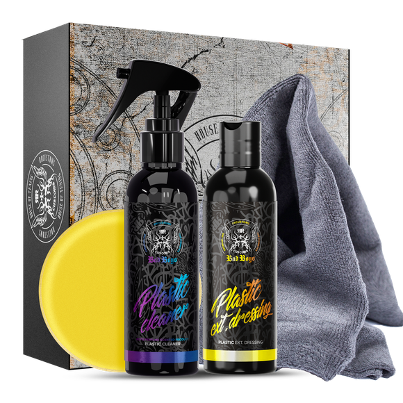 Coffret cadeau miio MINI Plastic Cleaner Set avec flacon vaporisateur à étiquette colorée, chiffon en microfibre gris et applicateur en mousse jaune