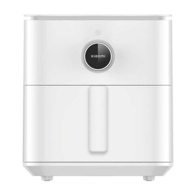 Modern air fryer with digital display and 6.5L capacity for healthy meals.