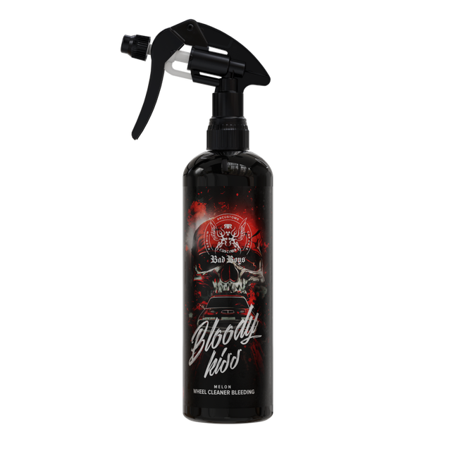 Wheel Cleaner Bleeding – Black spray bottle with dark gothic red label, iron-reactive formula turns red on brake dust | Car Detailing | miio Store